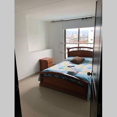 Apartamento Amoblado Con Excelente Ubicacion Pereira Exteriör bild