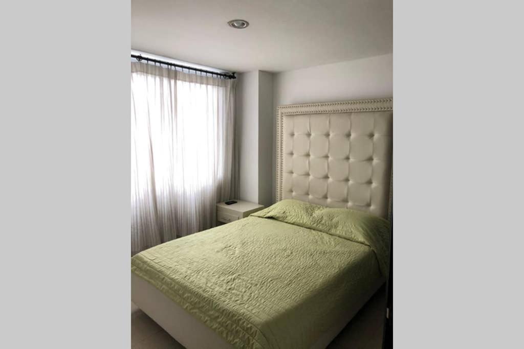 Apartamento Amoblado Con Excelente Ubicacion Pereira Exteriör bild