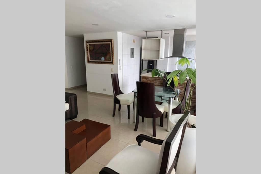 Apartamento Amoblado Con Excelente Ubicacion Pereira Exteriör bild